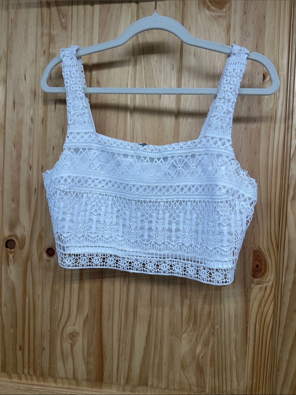 Lulu's White Crochet Lace Crop Top